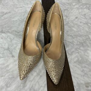Gold Sparkle Gianni Bini size 11 4 inch heels